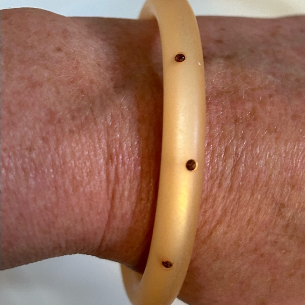 Vintage Pale Gold Lucite/Rhinestone Bangle